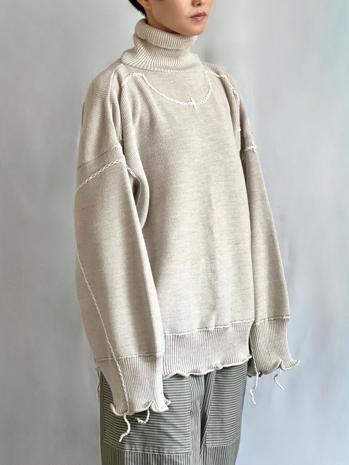 〈受注:10月中旬お届け〉Previous Sweater