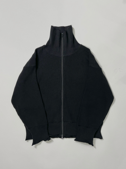 〈受注：9月お届け〉Someone's double zip sweater Cotton