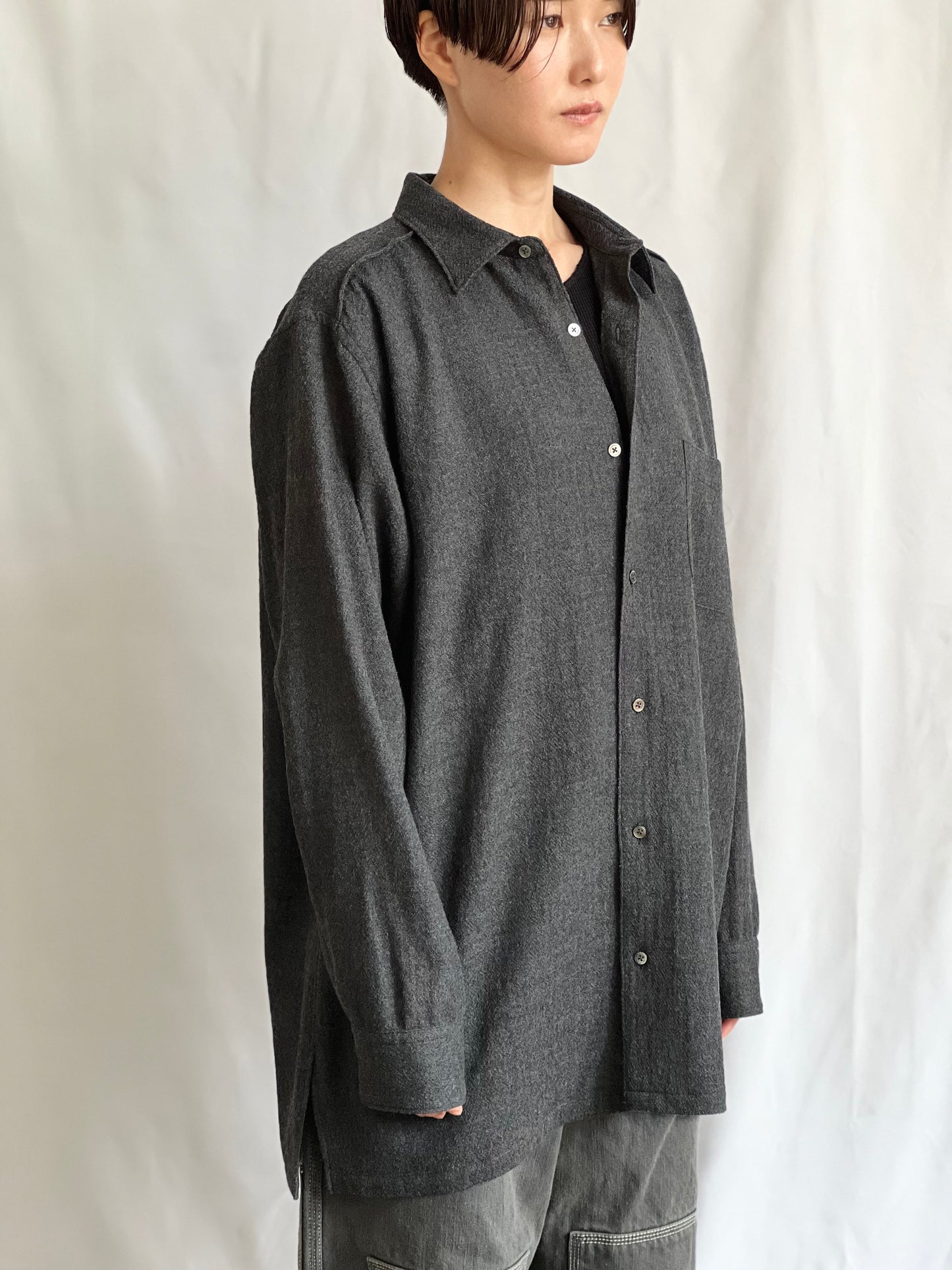 Single yoke shirt〈wool Gaze〉