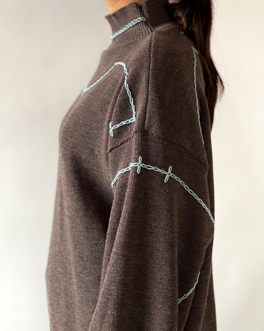 〈受注：10月中旬お届け〉Previous Sweater